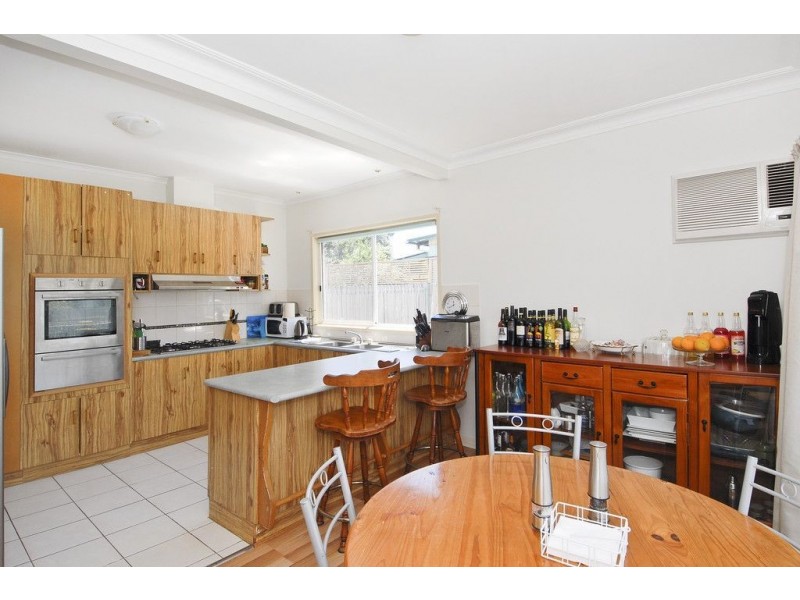 4 Tilly court, Newcomb VIC 3219
