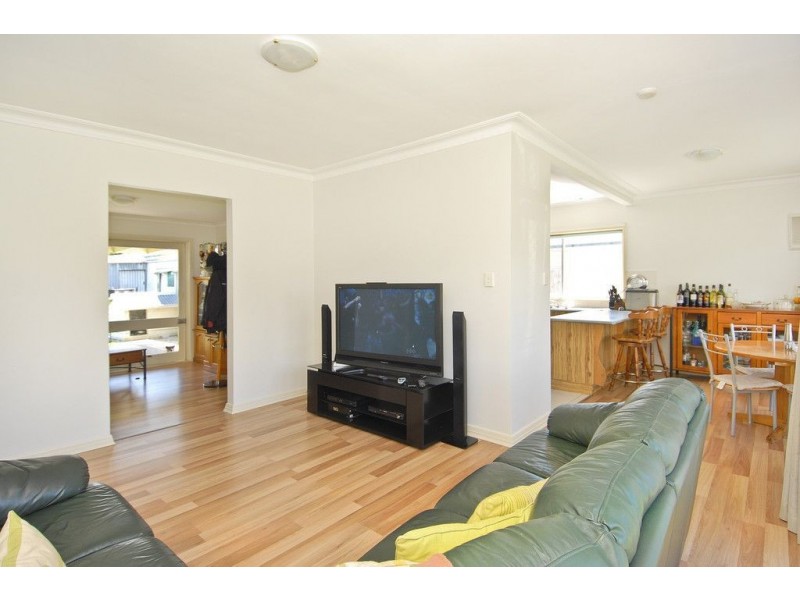 4 Tilly court, Newcomb VIC 3219