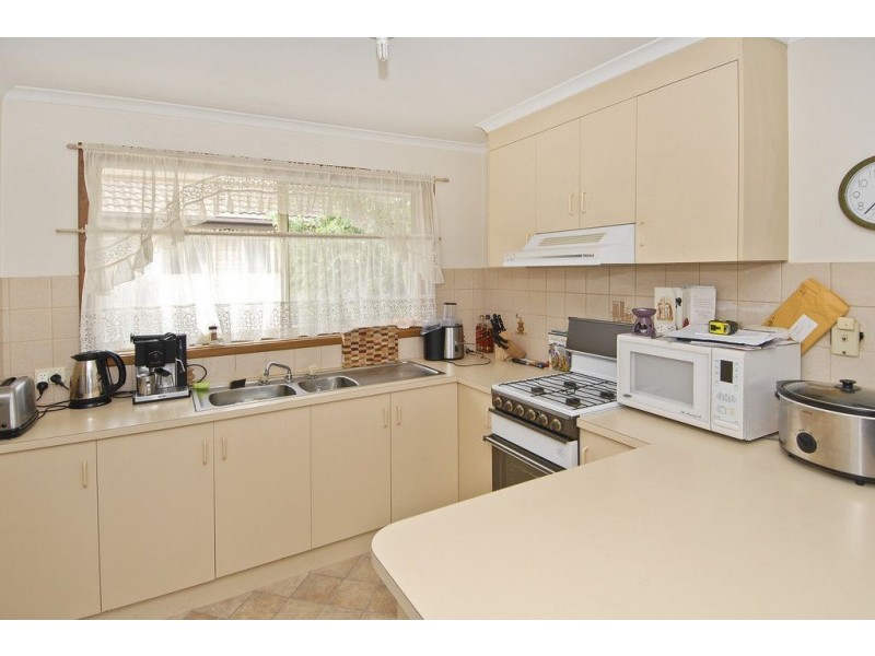 1/115 Solar Drive, Whittington VIC 3219
