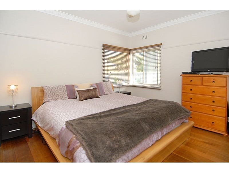 15 Brayshay Road, Newcomb VIC 3219