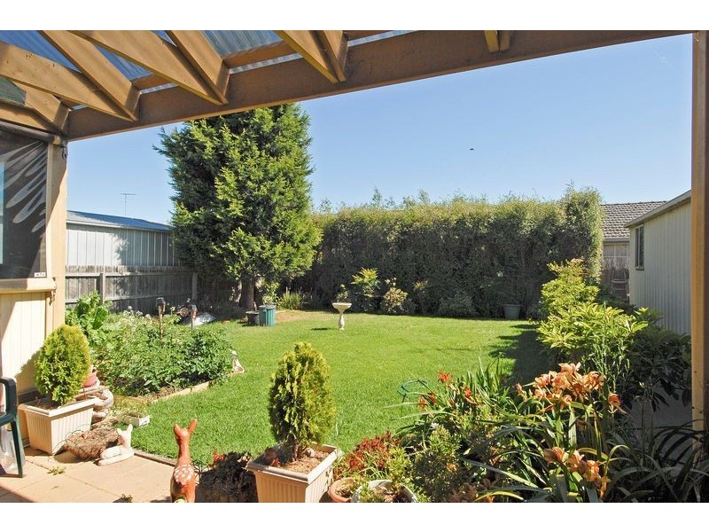 21 Meadenhall Drive, St Albans Park VIC 3219