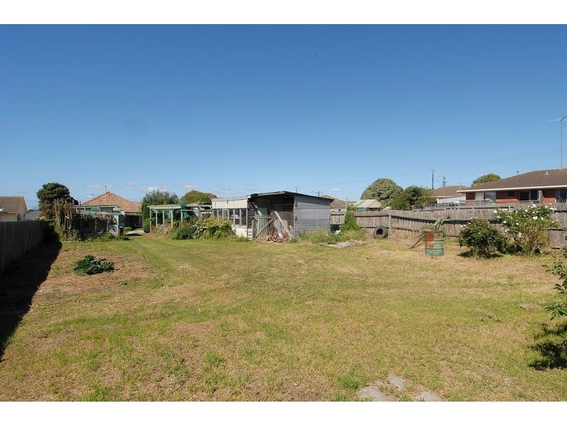 3 Pitman Street, Newcomb VIC 3219