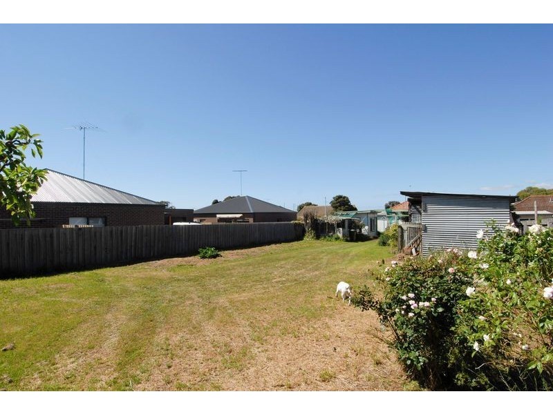 3 Pitman Street, Newcomb VIC 3219