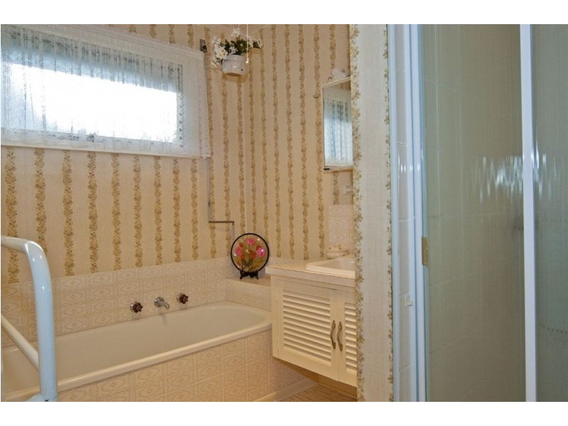 99 Darriwill Street, Bell Post Hill VIC 3215