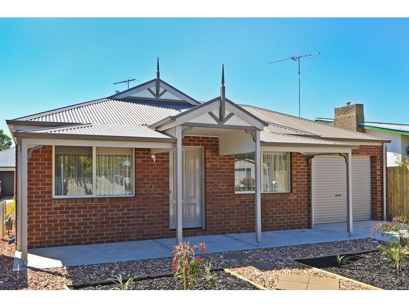 29B Poplar Street, Newcomb VIC 3219