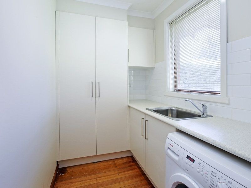 24 Watsons Road, Newcomb VIC 3219