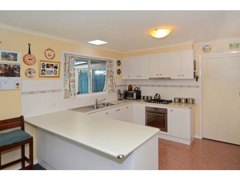 30 Dorward Ave, Newcomb VIC 3219