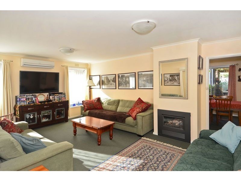 30 Dorward Ave, Newcomb VIC 3219