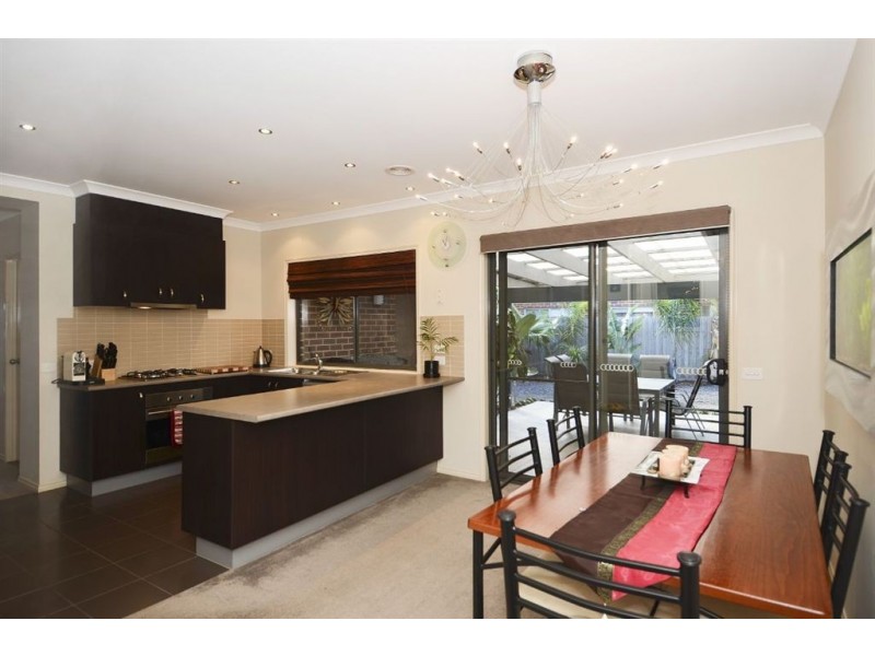 32 Newhaven Avenue, St Albans Park VIC 3219