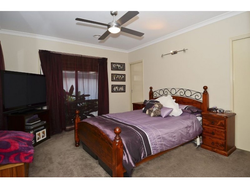 32 Newhaven Avenue, St Albans Park VIC 3219