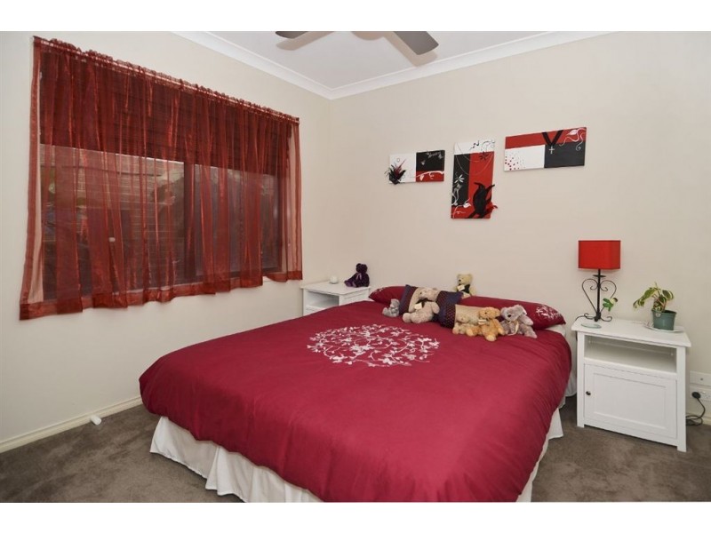 32 Newhaven Avenue, St Albans Park VIC 3219