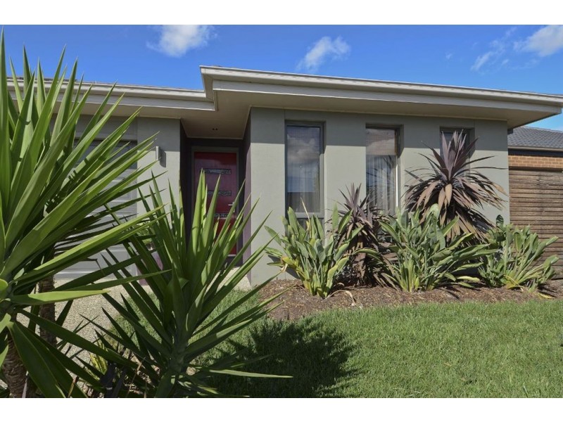 32 Newhaven Avenue, St Albans Park VIC 3219