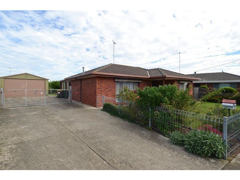 51 Enfield Drive, St Albans Park VIC 3219