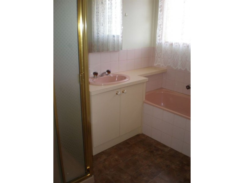 4 McGill Court, St Albans Park VIC 3219