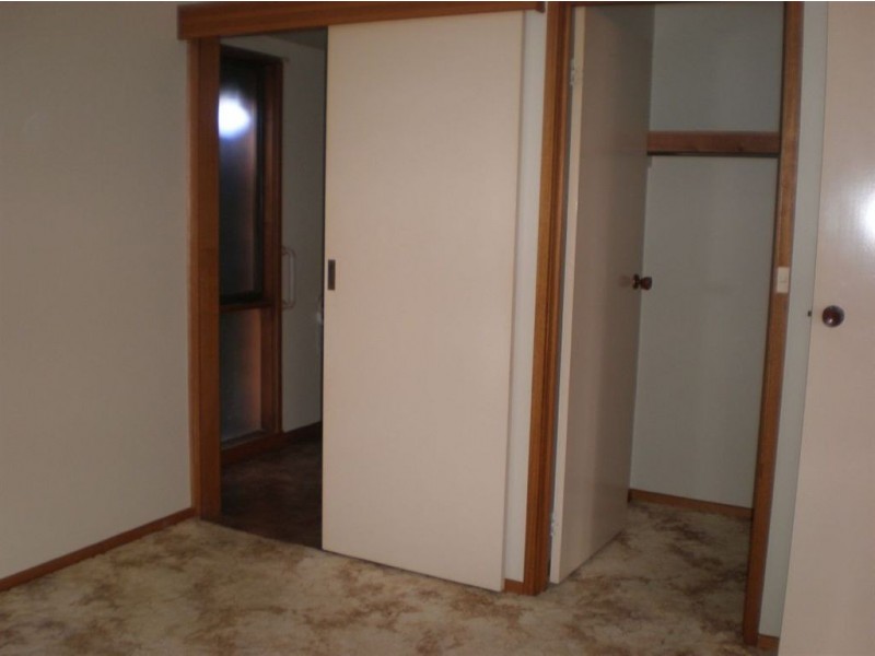 4 McGill Court, St Albans Park VIC 3219