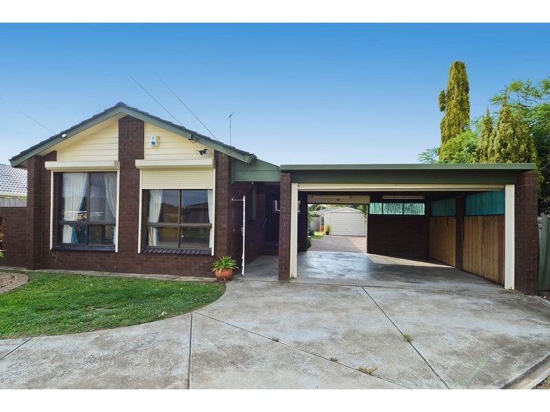 19 Hereford Drive, Belmont VIC 3216