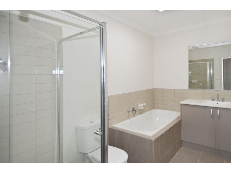 1/54 Thorburn Street, Bell Park VIC 3215