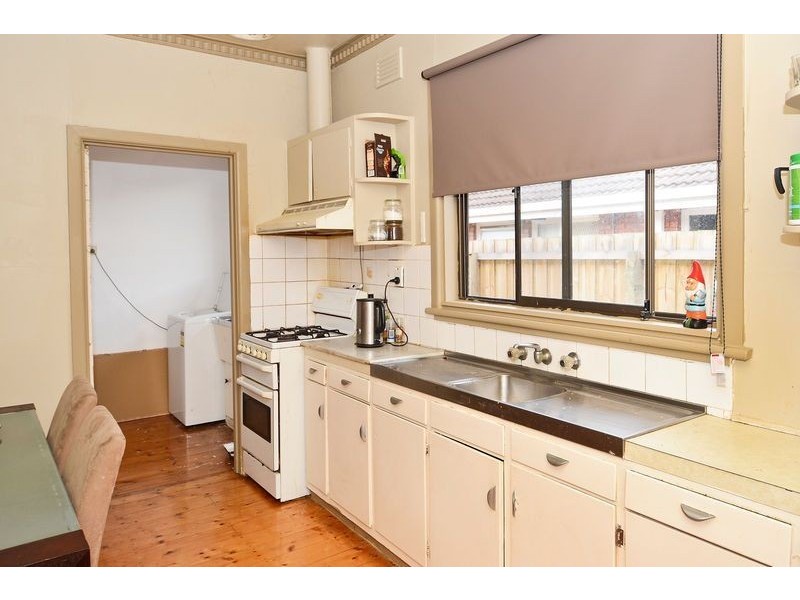 10 Hillford Street, Newcomb VIC 3219