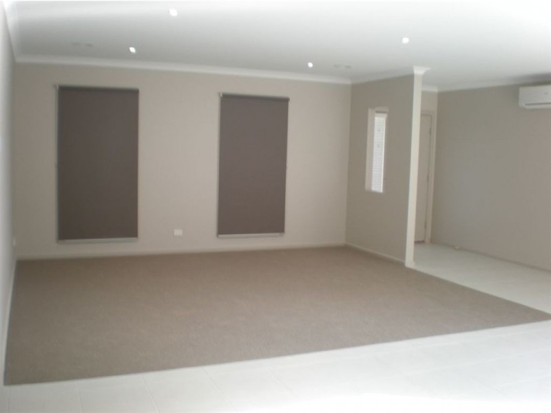 1/7 Johnston Avenue, Newcomb VIC 3219