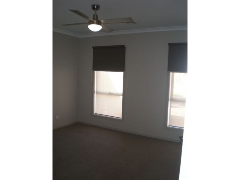 1/7 Johnston Avenue, Newcomb VIC 3219