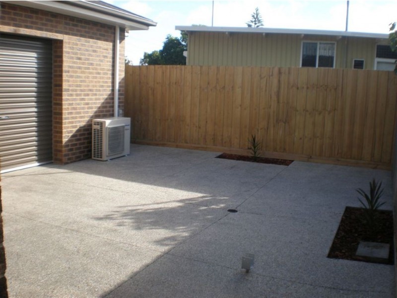 1/7 Johnston Avenue, Newcomb VIC 3219