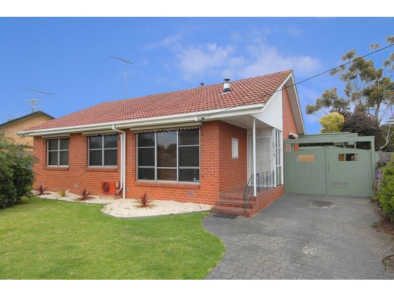 42 Neptune Avenue, Newcomb VIC 3219