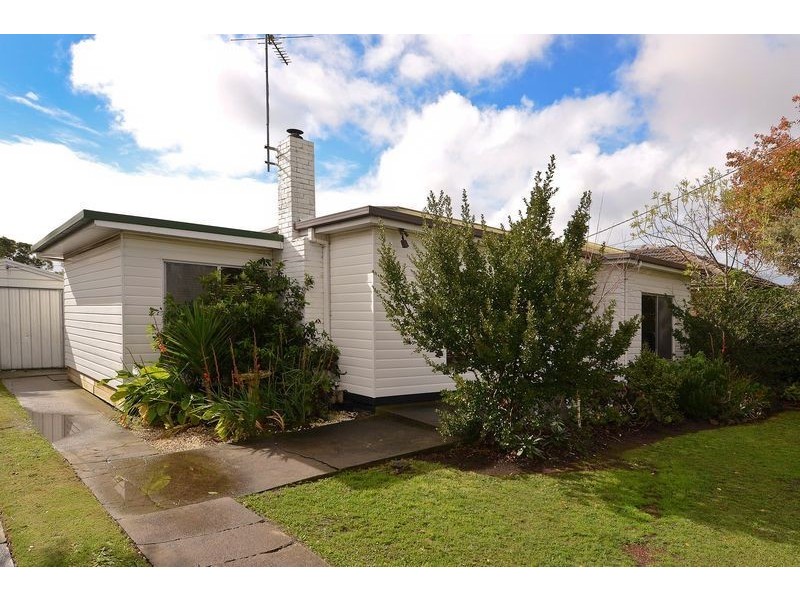 9 Ivy Street, Newcomb VIC 3219