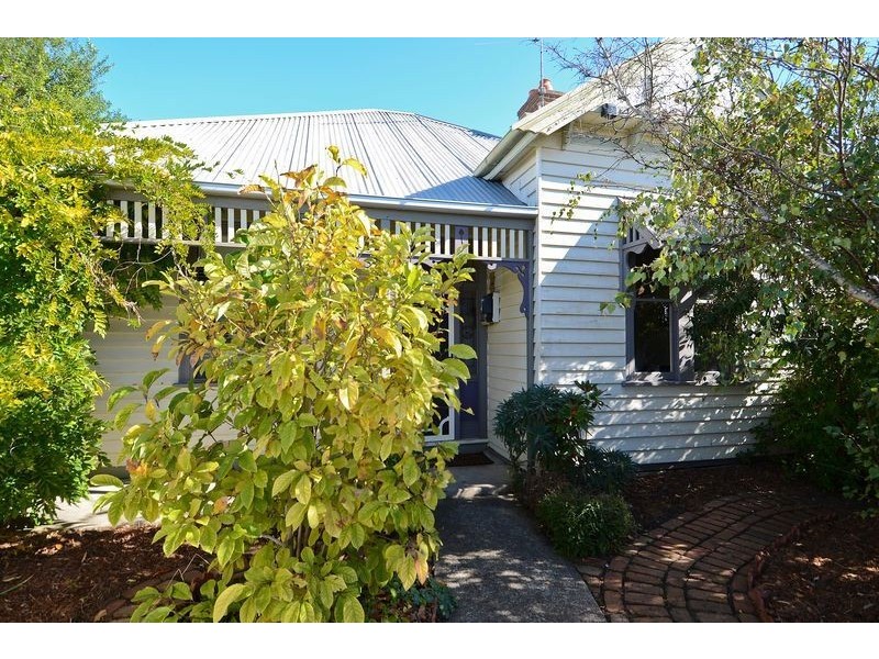 36 Ormond Road, East Geelong VIC 3219