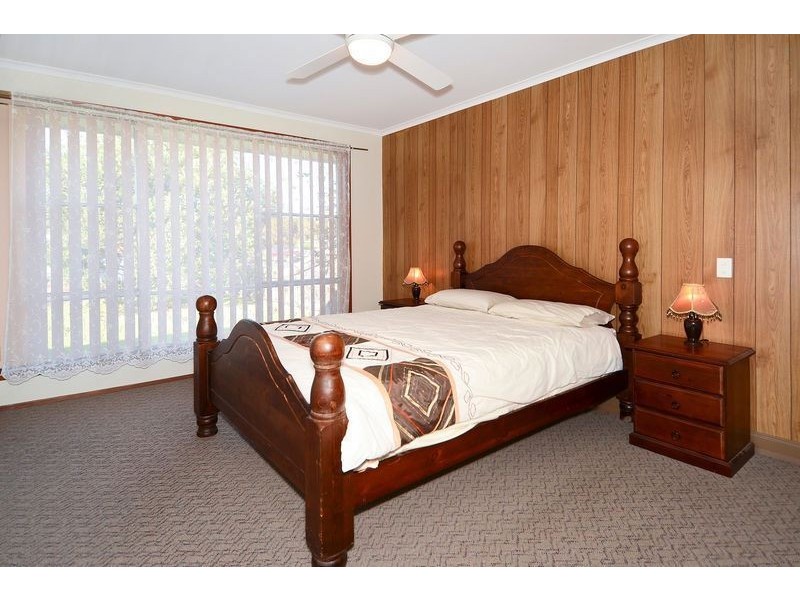 8 Neptune Avenue, Newcomb VIC 3219