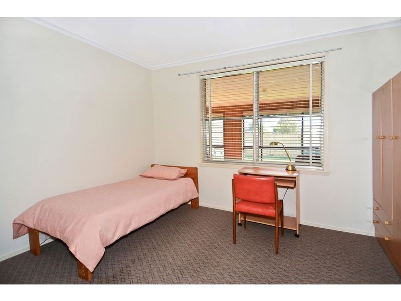 8 Neptune Avenue, Newcomb VIC 3219