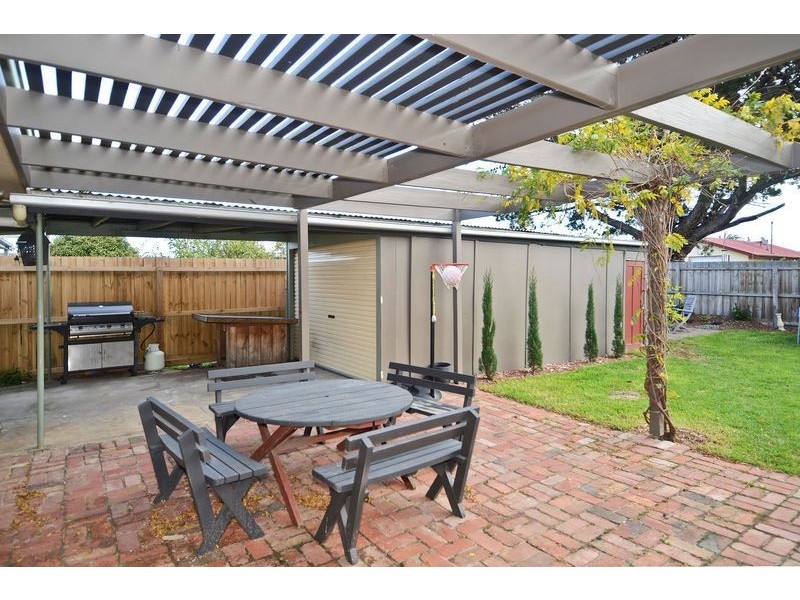 22 Poplar Street, Newcomb VIC 3219
