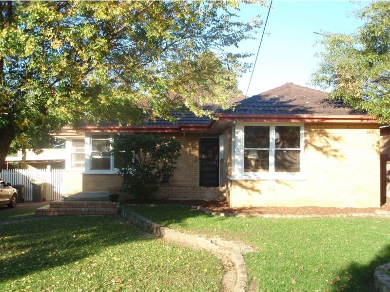 1 Strickland Avenue, Highton VIC 3216