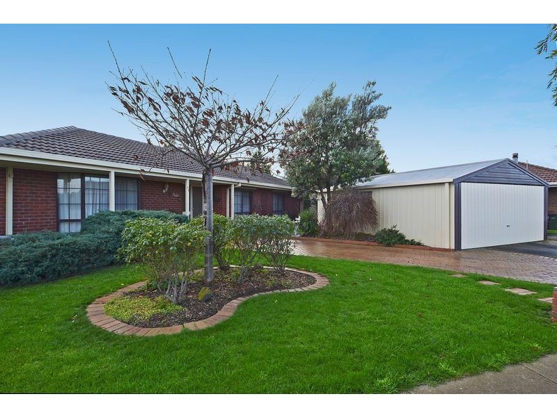 42 Enfield Drive, St Albans Park VIC 3219