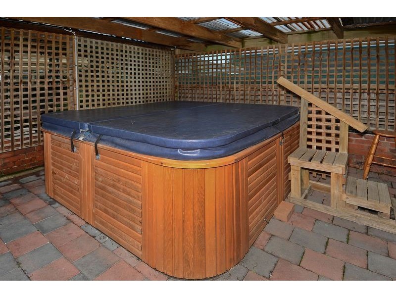 42 Enfield Drive, St Albans Park VIC 3219