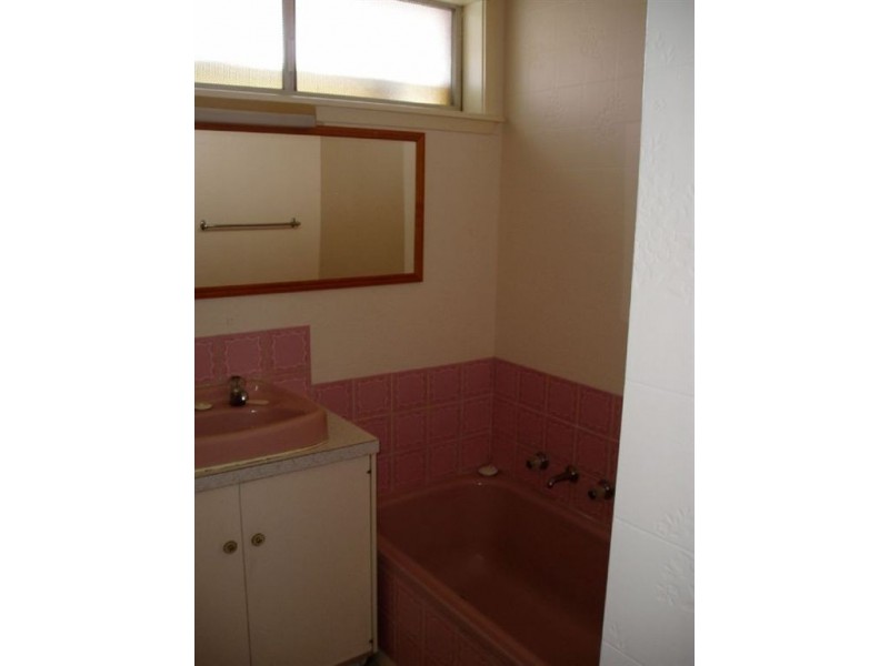 9 Hibiscus Crescent, Newcomb VIC 3219