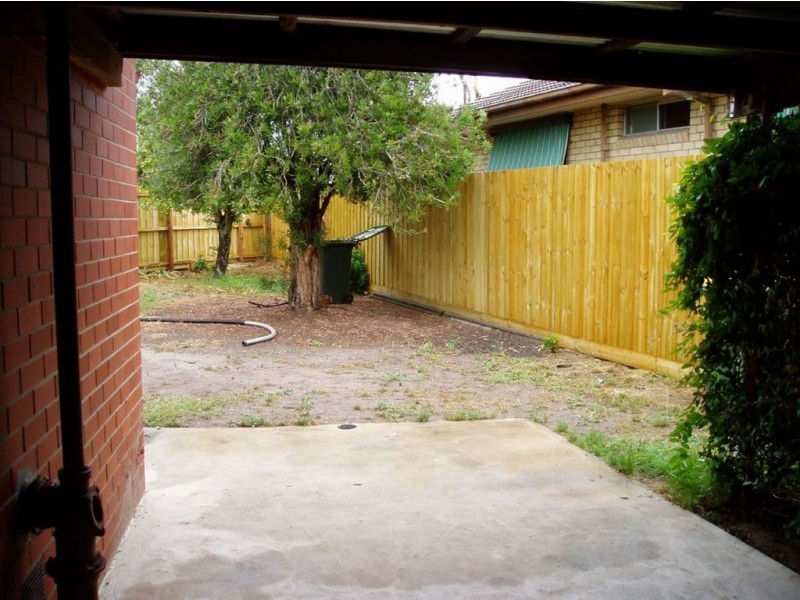 9 Hibiscus Crescent, Newcomb VIC 3219