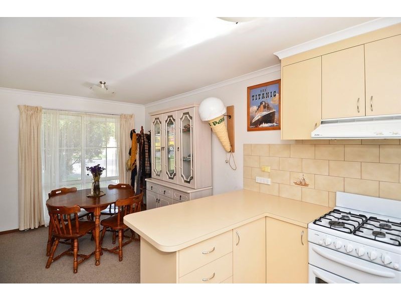 2/172 Coppards Road, Whittington VIC 3219