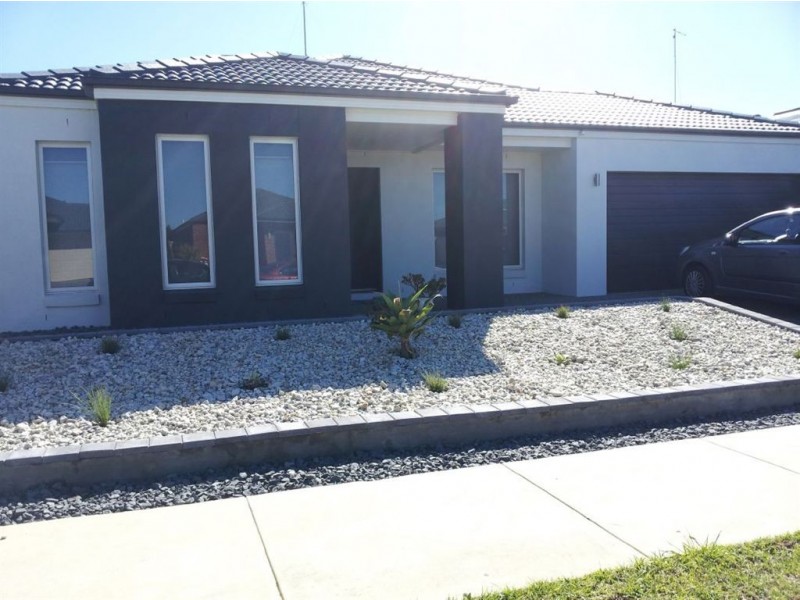 16 Mandela Court, St Albans Park VIC 3219