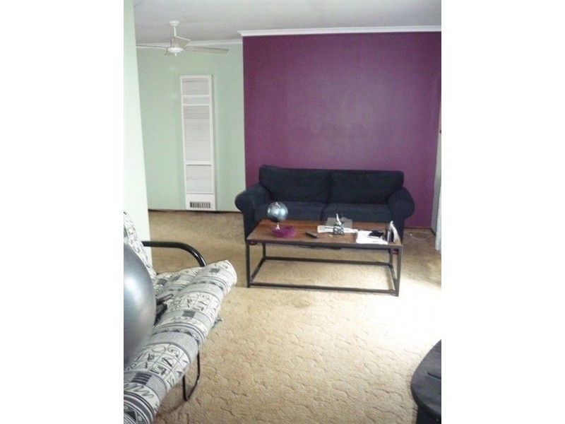 13 Aldershot Road, St Albans Park VIC 3219