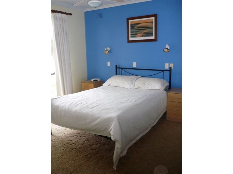 13 Aldershot Road, St Albans Park VIC 3219