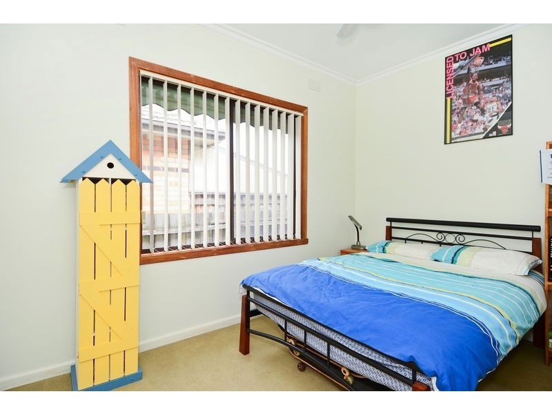 12 Ivy Street, Newcomb VIC 3219