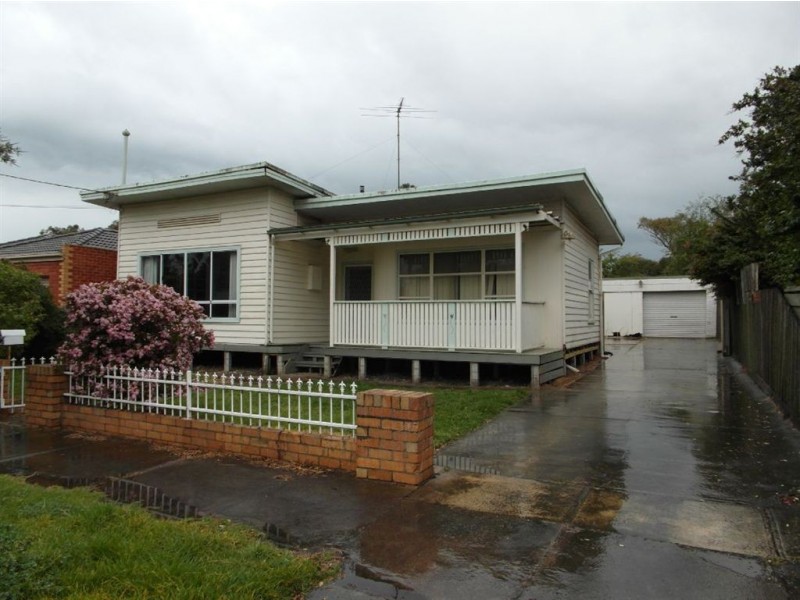96 Calvert Street, Hamlyn Heights VIC 3215