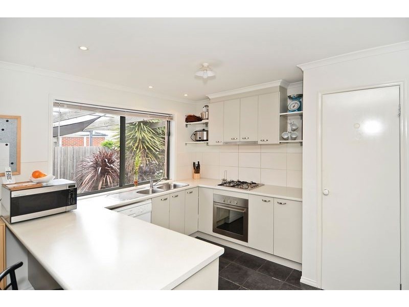 106 Grove Road, Grovedale VIC 3216