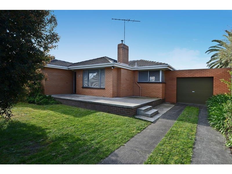 825 Bellarine Highway, Leopold VIC 3224