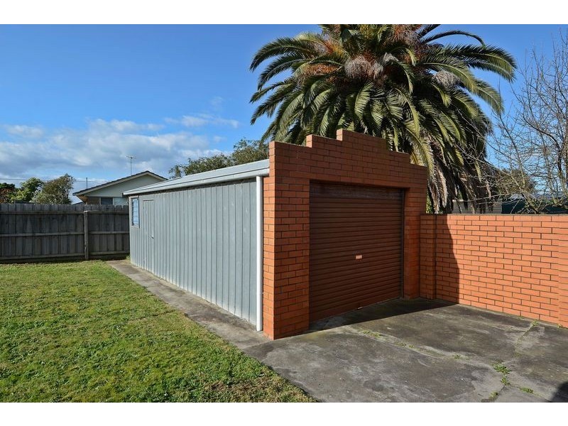 825 Bellarine Highway, Leopold VIC 3224