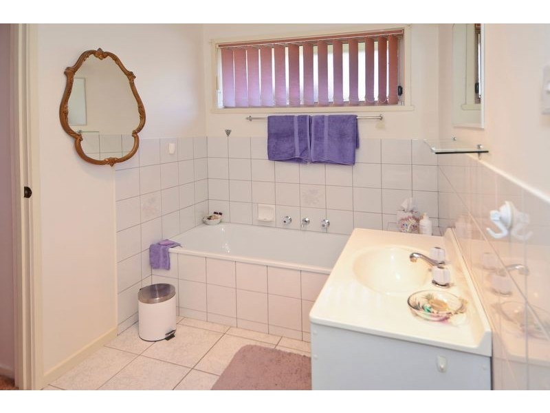 25 Filipi Drive, St Albans Park VIC 3219