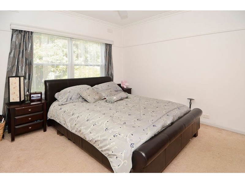 64 Vines Road, Hamlyn Heights VIC 3215