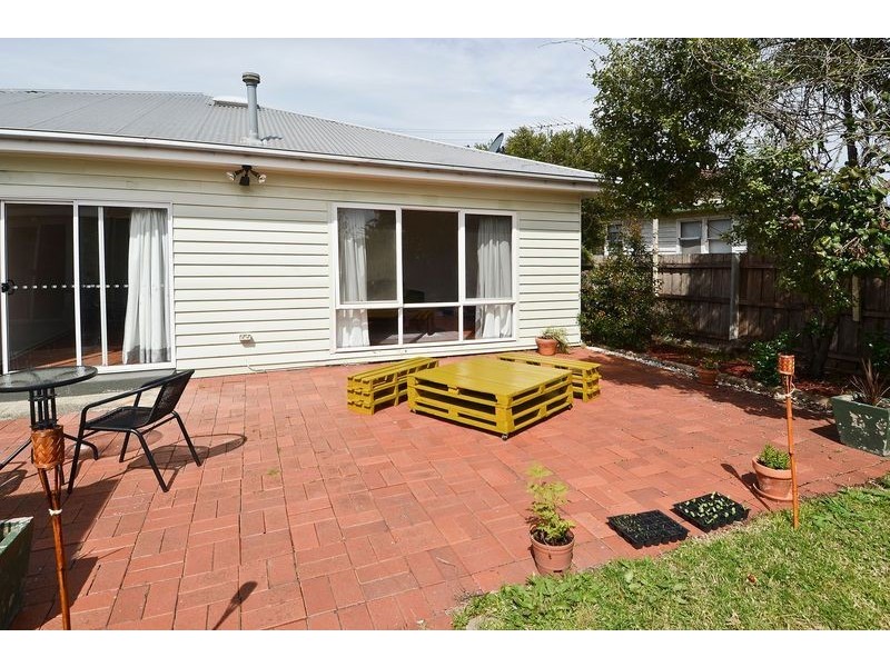 64 Vines Road, Hamlyn Heights VIC 3215