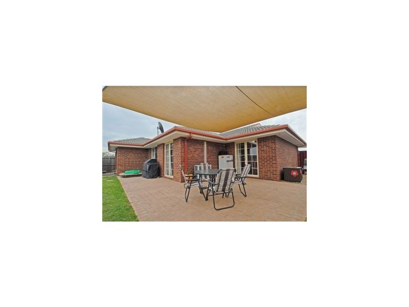 6 Taminga Mews, St Albans Park VIC 3219