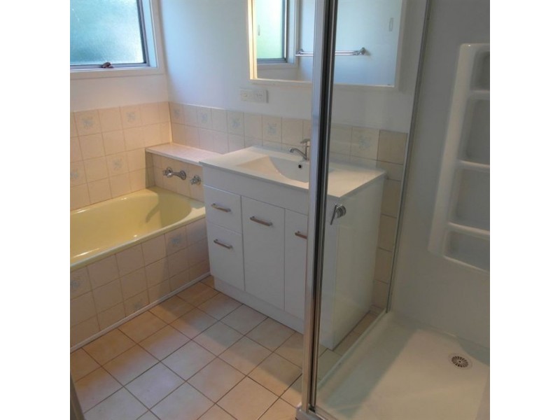 9 Lucas Street, Newcomb VIC 3219